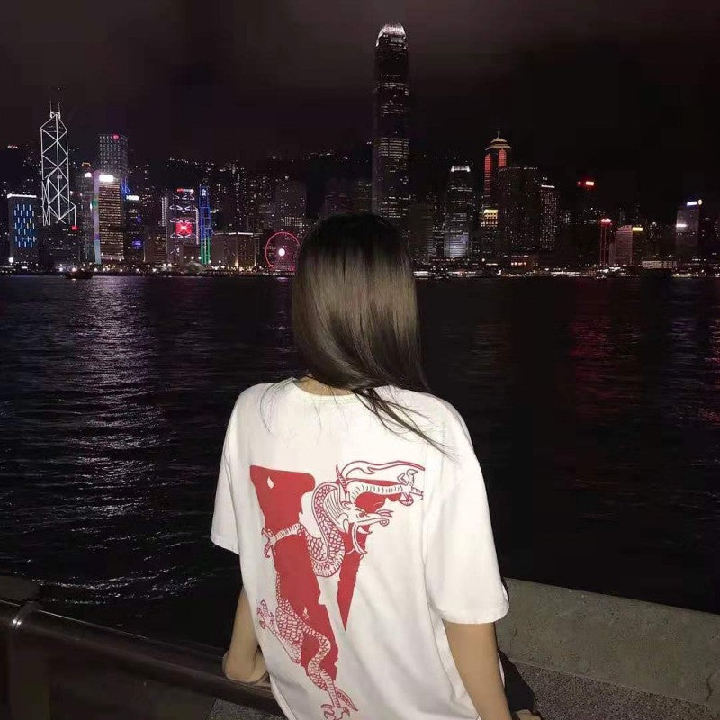 Wholesale Same style as wang yibo lone Short-sleeved with a large back v Reflective Rhinestone Devil Angel Couple Outfit Loose Fit T Shirt