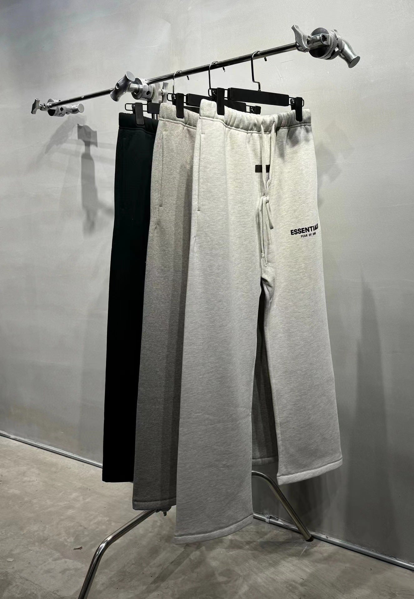 SS22 Tide Pants-Fear of God Essentials Sweatpants (SS22)