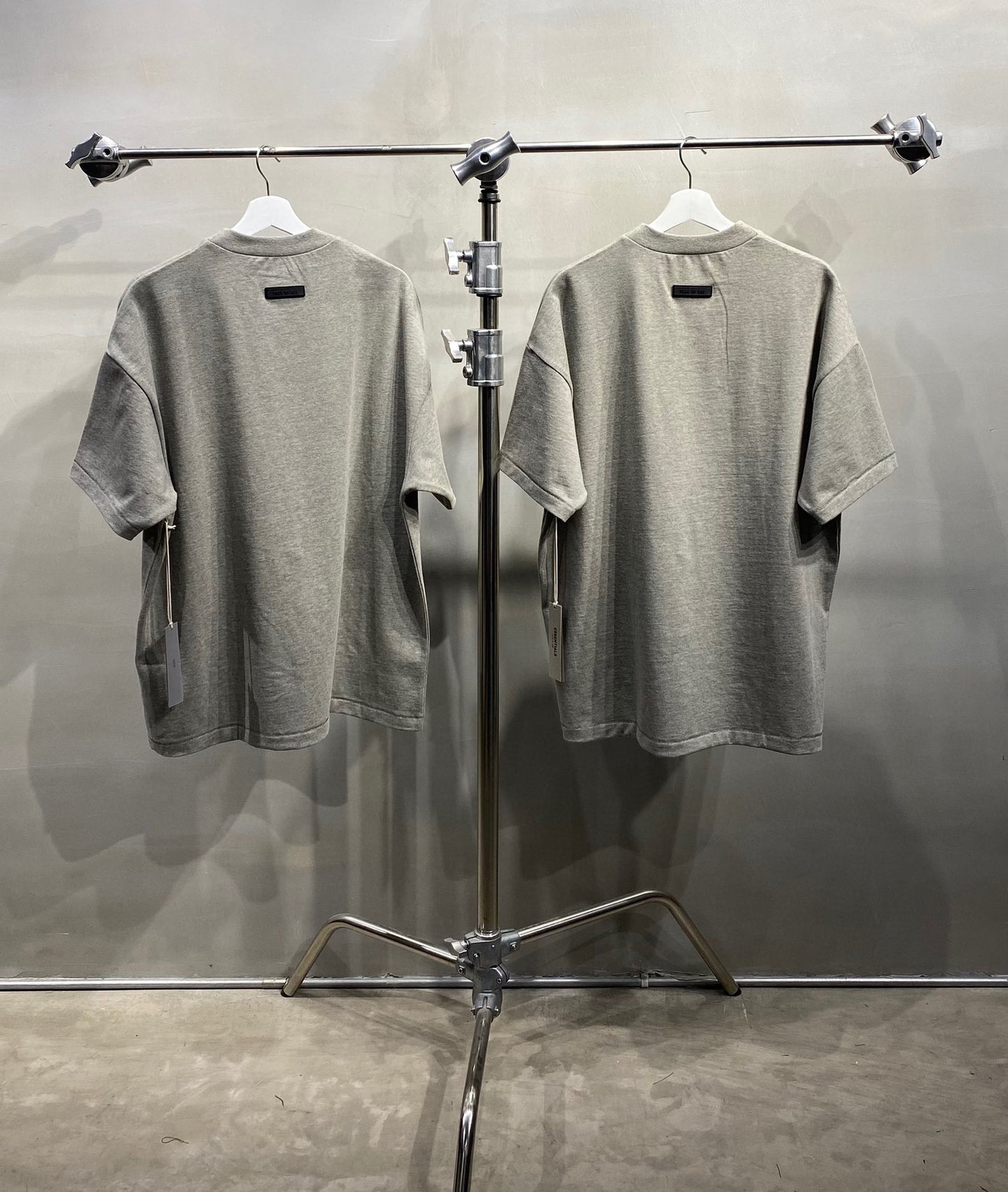 ESS **Half Arc 24ss Spring Silicone Letter 380gsm Heavy Crew Neck 100% Cotton Short Sleeve T-shirt